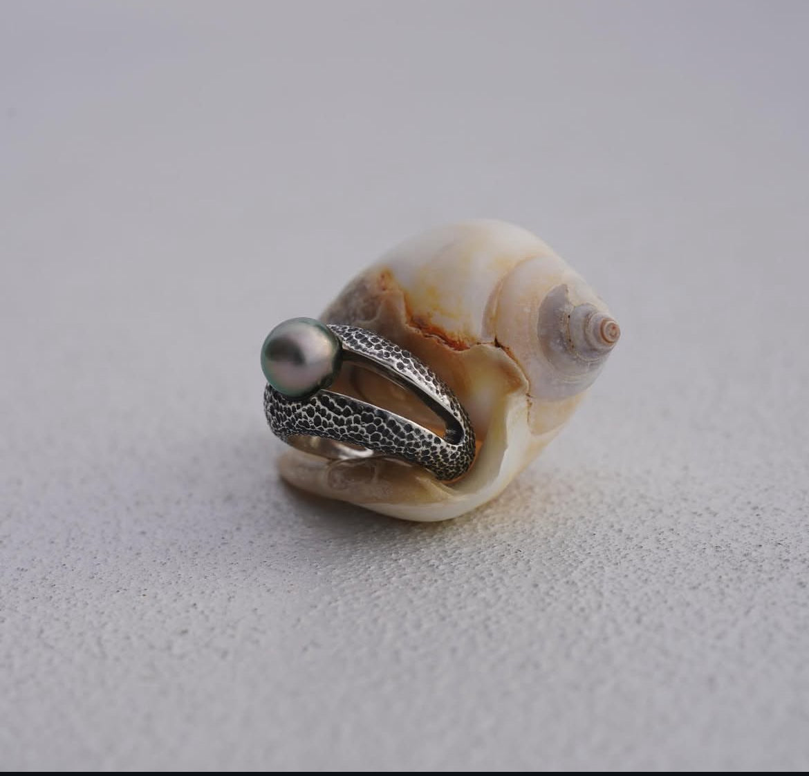 Luminous Tahitian Ring